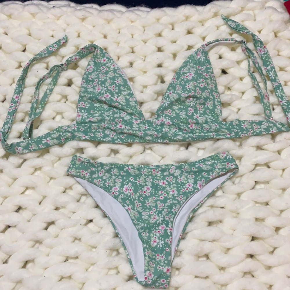 Super cute floral bikini